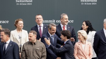 Παρέμβαση του πρωθυπουργού στη Διεθνή Διάσκεψη για την Ουκρανία: «Τα σύνορα δεν μπορούν να αλλάξουν διά της βίας»