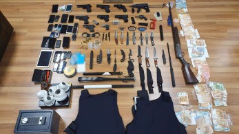 Πώς δρούσε το μεγάλο κύκλωμα εκβιαστών που εξάρθρωσε η Αστυνομία