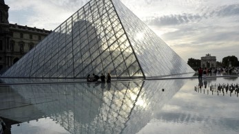Το Μουσείο του Λούβρου ανοίγει και πάλι τις πόρτες του τη Δευτέρα
