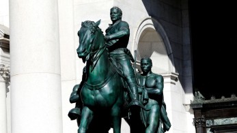 Νέα Υόρκη: Απομακρύνουν άγαλμα του Ρούζβελτ ως ρατσιστικό