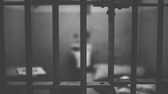 Προφυλακιστέες κρίθηκαν μάνα και κόρη για το φονικό στον Εύοσμο