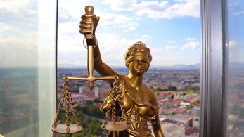 Ήπια Νομοθεσία και νομιμότητα