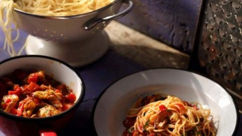 Μακαρόνια με μελιτζάνα για καλοκαιρινή γεύση