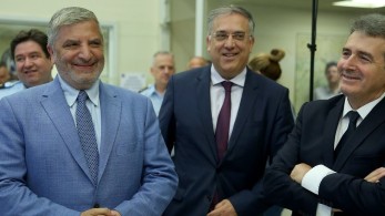 Χρυσοχοΐδης, Θεοδωρικάκος και Πατούλης παρουσίασαν τα «έξυπνα» φανάρια