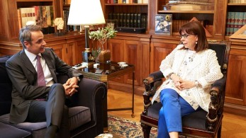 Ταμείο ανάκαμψης και απολογισμός έργου στη συνάντηση ΠτΔ-Μητσοτάκη