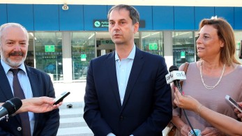 Σε περιφερειακά αεροδρόμια ο Χάρης Θεοχάρης – Υποδέχθηκε τους τουρίστες