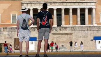 “Χώρα-πρότυπο” στη διαχείριση της πανδημίας η Ελλάδα