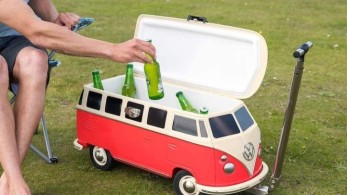 “VW cool box”, φορητό ψυγειάκι για καλοκαιρινές εξορμήσεις