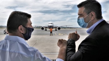 Σε 18 αεροδρόμια της χώρας ο Χαρδαλιάς για το ασφαλές άνοιγμα στον τουρισμό