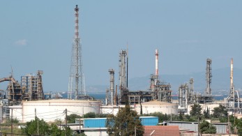 Βουλή: νομοσχέδιο για την προσωρινή συνεισφορά αλληλεγγύης από τα έσοδα διύλισης