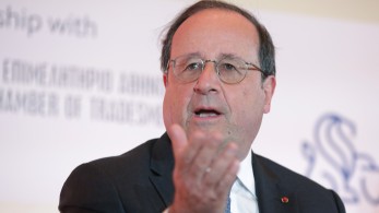 Ολάντ για Μακρόν: Εγκεφαλική παρόρμηση, επιζήμια για τη χώρα η απόφαση για κάλπες