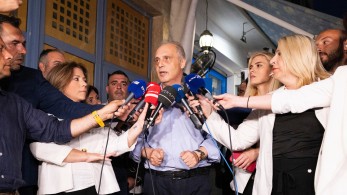 Ο Βελόπουλος προσυπογράφει τις θέσεις ΣΥΡΙΖΑ για το ρεύμα ως «δεξιά συνιστώσα» του