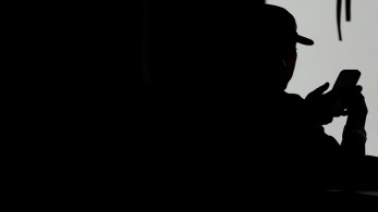 Νόμιμες επισυνδέσεις και υποκλοπές: ας βάλουμε λίγο τα πράγματα στη θέση τους Νόμιμες επισυνδέσεις και υποκλοπές: ας βάλουμε λίγο τα πράγματα στη θέση τους