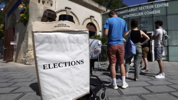 Γαλλία: σε διαβουλεύσεις τα πολιτικά κόμματα εν όψει του δεύτερου γύρου εκλογών Γαλλία: σε διαβουλεύσεις τα πολιτικά κόμματα εν όψει του δεύτερου γύρου εκλογών