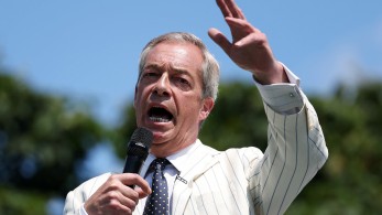 Βρετανία: με την όγδοη εξελέγη βουλευτής ο Νάιτζελ Φάρατζ