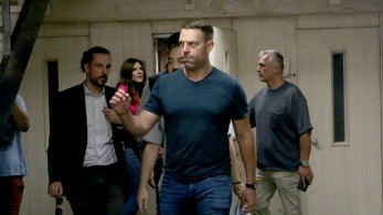 Διαβάζει «Μανιφέστο» ο Στέφανος Κασσελάκης