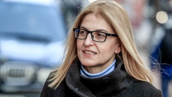 Δώρα Αυγέρη: να σε κάψω, Στέφανε,  να σ’ αλείψω μέλι