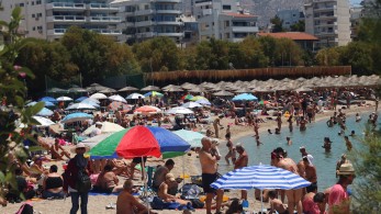 ΑΑΔΕ: περισσότερες από 400 παραβάσεις σε τουριστικούς προορισμούς - Πρόστιμα και λουκέτο 48 ωρών