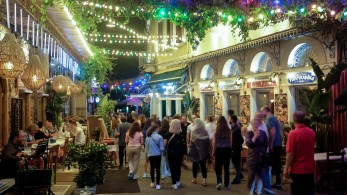 Να πάρει το κράτος το «όπλο» από τα χέρια των εκβιαστών