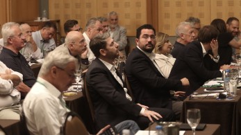 Άρχισε ο πόλεμος στο... Ελ ΠΑΣΟ(Κ) - Σφάζονται οι πράσινες φατρίες