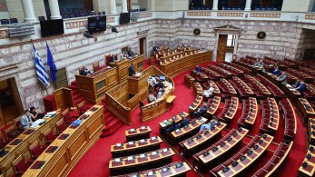 Βουλή: με ευρεία πλειοψηφία το νομοσχέδιο για στρατιωτική συνεργασία με τη Σαουδική Αραβία