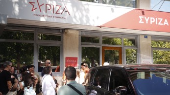 ΣΥΡΙΖΑ: αντεπίθεση της «φρουράς» Τσίπρα για τα «μαύρα ταμεία»