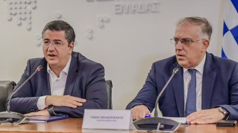 Θεοδωρικάκος: Συνδρομή των Περιφερειών στη μάχη ενάντια στην ακρίβεια