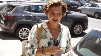 Η Γεροβασίλη προκαλεί τον Κασσελάκη να διαγράψει τελείως τον Πολάκη από τον ΣΥΡΙΖΑ