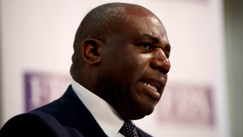 Βρετανία-Ντέιβιντ Λαμί: «Ηρθε η ώρα το Ηνωμένο Βασίλειο να επανασυνδεθεί με τον έξω κόσμο»