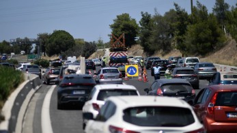 Τούμπαρε βυτιοφόρο στην Αθηνών – Λαμίας στο ύψος της Υλίκης: κλειστά και τα δύο ρεύματα