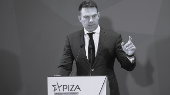 Μέχρι και το… μουστάκι θα τους βάλει να «ξυρίσουν» ο Στέφανος