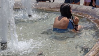 Καιρός: Συνεχίζεται ο καύσωνας-Που θα χτυπήσει κόκκινο ο υδράργυρος σύμφωνα με την ΕΜΥ Καιρός: Συνεχίζεται ο καύσωνας-Που θα χτυπήσει κόκκινο ο υδράργυρος σύμφωνα με την ΕΜΥ