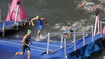 Να πιουν ένα ποτηράκι στην υγειά μας