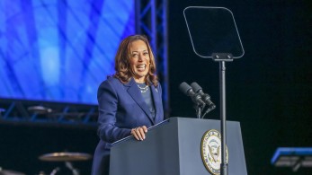 Κάμαλα Χάρις: επισήμως υποψήφια πρόεδρος των ΗΠΑ