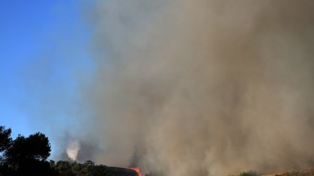 Τι πρέπει να προσέξουν οι κάτοικοι των περιοχών που έχουν πληγεί από τις φωτιές