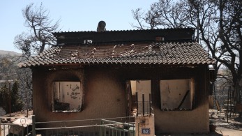 Ξεκινούν οι πληρωμές της πρώτης Κρατικής Αρωγής στους πυρόπληκτους της Αττικής