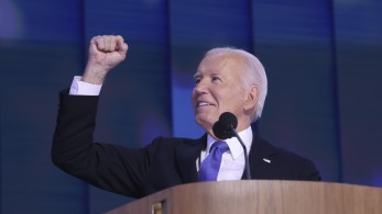 Τζο Μπάιντεν για Τραμπ: «Λούζερ» και «καταδικασμένος κακοποιός»