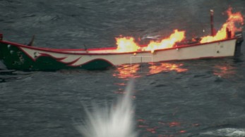 Φλέγεται για τέταρτη μέρα το δεξαμενόπλοιο Sounion μετά την επίθεση των Χούθι