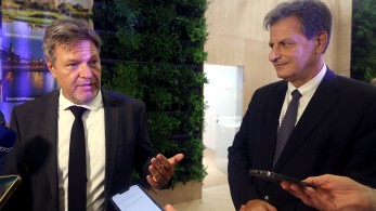 ΔΕΘ: συνάντηση Σκυλακάκη - Χάμπεκ για τη δυνατότητα της ενεργειακής σύνδεσης Ελλάδας - Γερμανίας