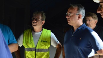 Αυτοψία Σταϊκούρα στο κλειστό γυμναστήριο Νέας Πεντέλης - Ξεκινούν οι εργασίες