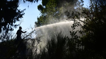 Ανεβαίνει η θερμοκρασία, «πέφτουν» οι άνεμοι - Υψηλός κίνδυνος πυρκαγιάς και σήμερα