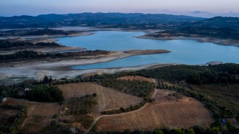 Πρωτοβουλίες ΥΠΕΝ για την αντιμετώπιση της λειψυδρίας: λύσεις για την πρόσβαση όλων στο νερό