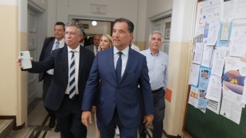 Άδωνις Γεωργιάδης: ενημερώθηκε για την κατάσταση της υγείας των δύο κοριτσιών από το Μαγικό Ξάνθης