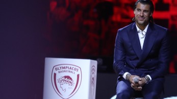 H τελετή απόσυρσης της φανέλας του Γιώργου Πρίντεζη από τον Ολυμπιακό