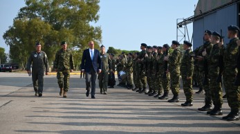 Στην έδρα της Τακτικής Διοίκησης του 41 Συντάγματος Πεζικού στη Σαμοθράκη ο  Δένδιας