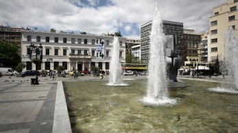 Αθήνα: διαμαντόπετρα της μιζέριας