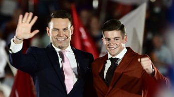 Δύο προσαγωγές για παραβίαση του «iron dome» στον γάμο του Κασσελάκη (vid)