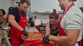 Ένας influencer με σήμα κατατεθέν το one man show