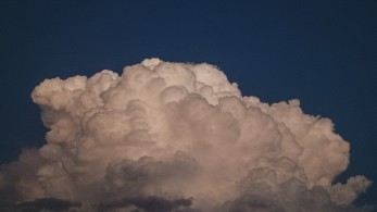 Υποχρεωτική ασφάλιση για φυσικές καταστροφές σε αυτοκίνητα και ακίνητα