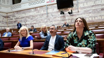 Κωνσταντοπούλου: Έστησε σόου στην Επιτροπή Θεσμών- Από ουσία… μηδέν